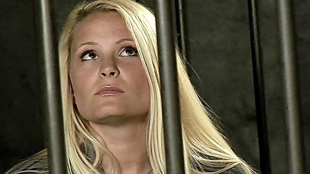 Φυλακισμενος, Πονος Βυζια, Πονος Στο Μουνι