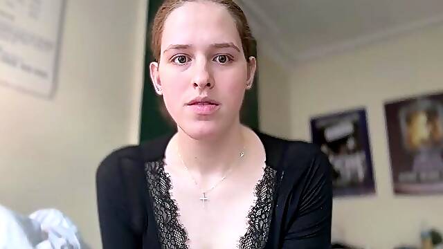 Brunette Solo Webcam Masturbation