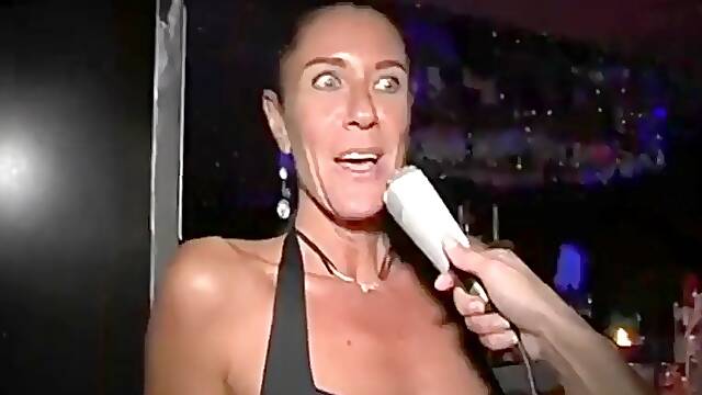 Μιλφ Γερμανιδα, Κοκινομαλα Μεγαλα Βυζια