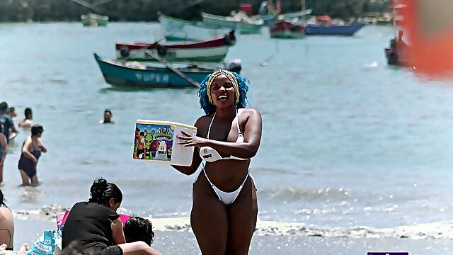 Colombian Ebony Latina With Huge Butt And Big Tits Gets Caught On The Beach By Young White Guy With Pink Cock