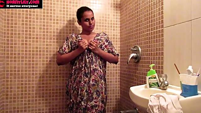 Amateur Indian Babes Sex Lily Masturbation In Shower