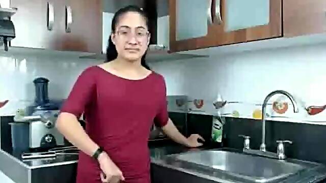 Pretty shemale pecker in dress 2897