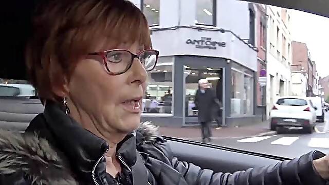 Anale rothaarige oma möchte es brutal in den hintern