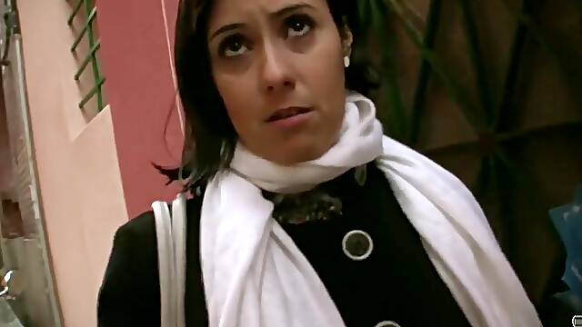 Agatha, pillada en la calle