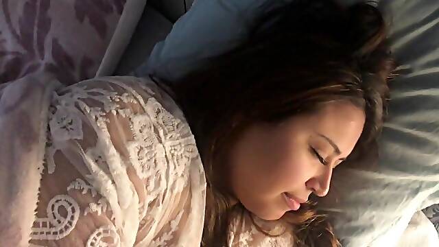 I wake up my real stepmom and cum her throat
