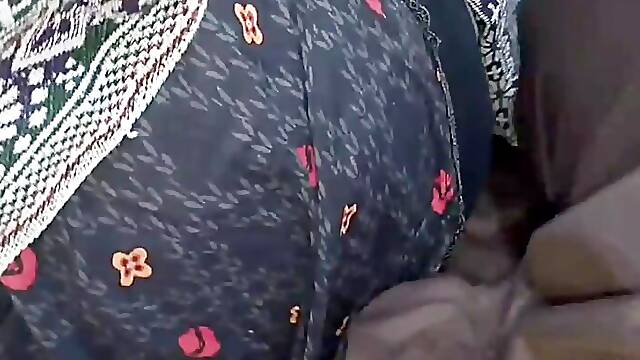 Jija na apni Sali ko sex ka bary sikhaya.