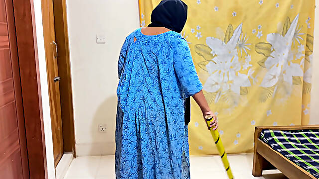 Hot Muslim Big Ass Maid