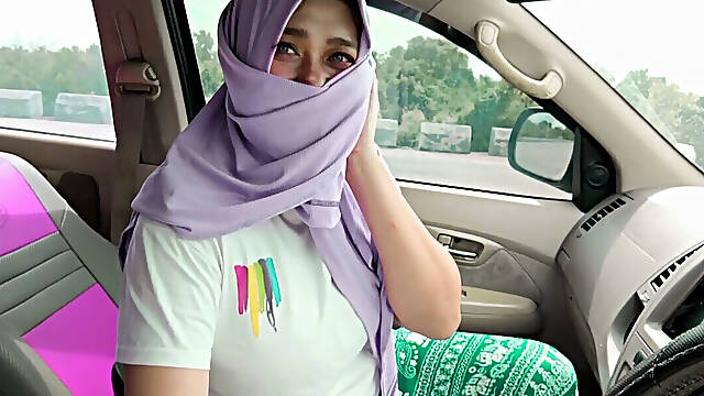Viral Indonesian Hijab-wearing Student Sucking Dick in Car While Driving Challenge to Not Cum