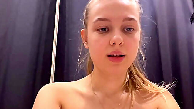 Russian Girl Extreme Public Masturbate in Mall