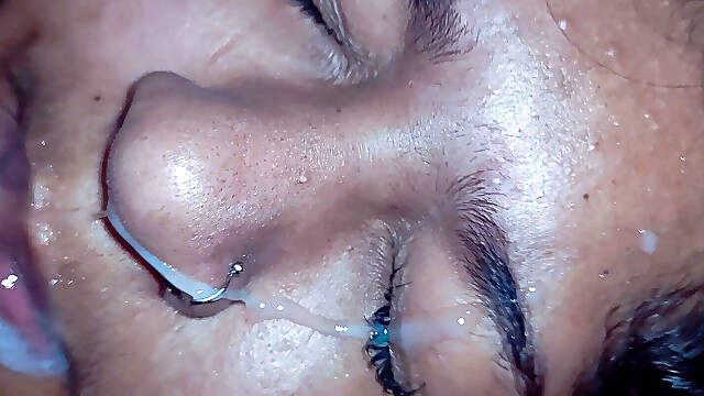 Lil Latina Take a Milk Face Bath
